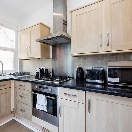 Welcomestay Colliers Wood Two Bed Apartment - Home Away From Home Londyn Zewnętrze zdjęcie