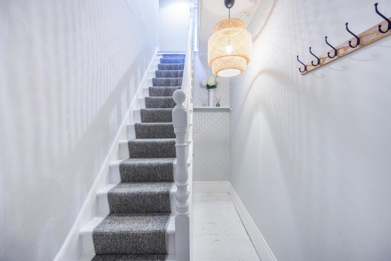 Welcomestay Colliers Wood Two Bed Apartment - Home Away From Home Londyn Zewnętrze zdjęcie