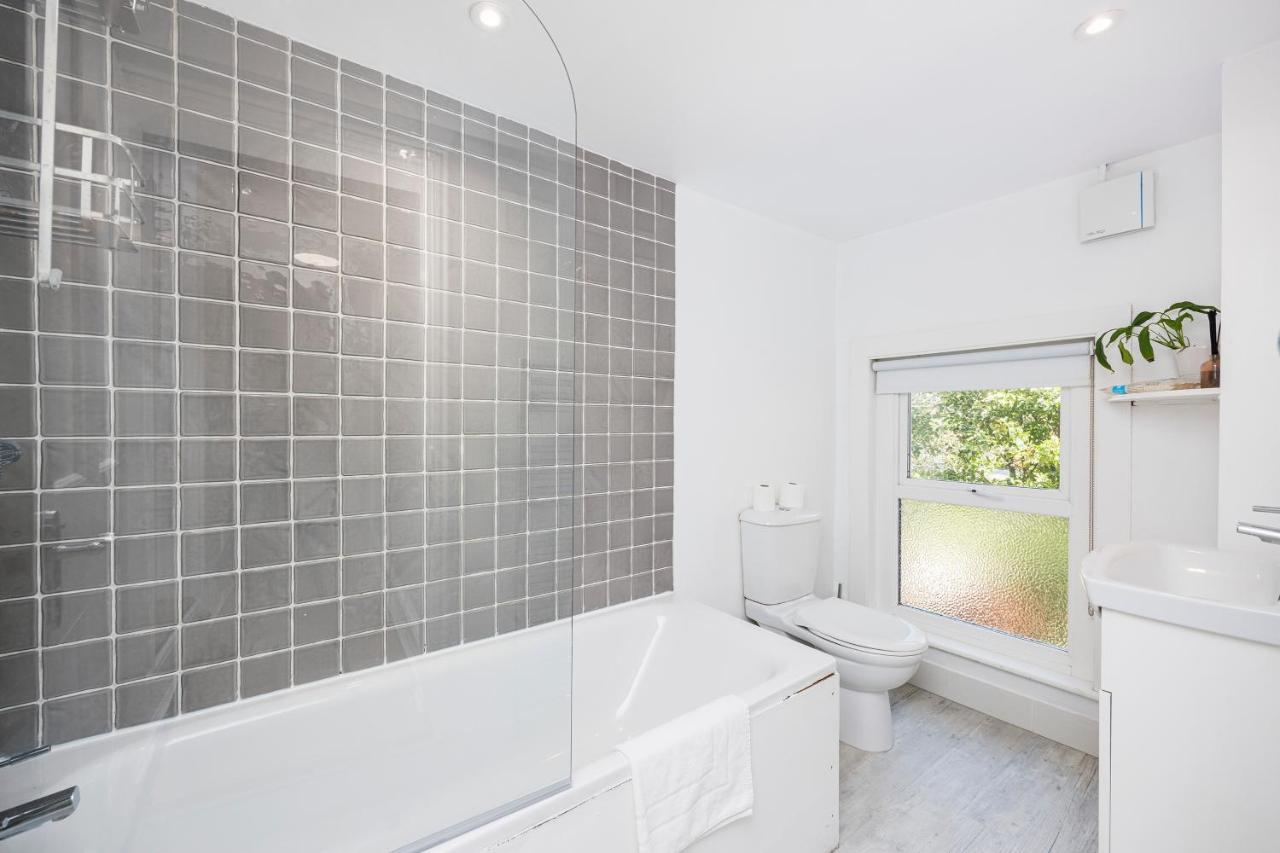 Welcomestay Colliers Wood Two Bed Apartment - Home Away From Home Londyn Zewnętrze zdjęcie