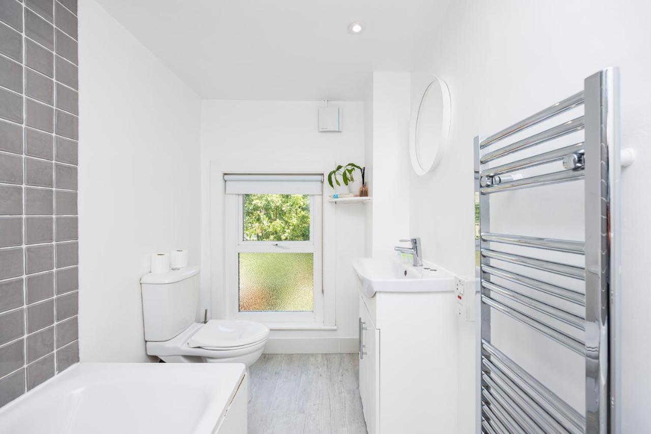 Welcomestay Colliers Wood Two Bed Apartment - Home Away From Home Londyn Zewnętrze zdjęcie